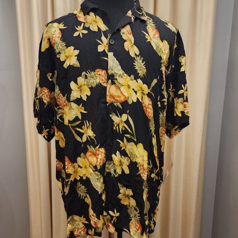 Armadillo Men's Shirt Hawaiian Floral Pineapple 100% Rayon Black Large NWT